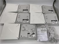 BOX OF TEN AEROHIVE WIRELESS ACCESS POINTS
