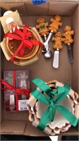 NEW Gingerbread bowls, cups and spreaders