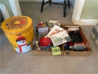 Box Lot of Christmas Items