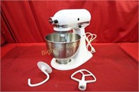 Kitchen Aid Stand Mixer, Classic Series