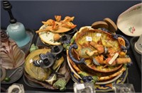 Tray of assorted porcelain and folk art pieces