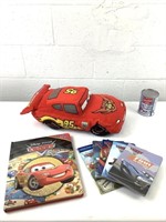 Livres et peluche voiture Disney  Car