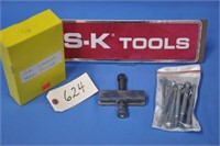SK steering wheel puller
