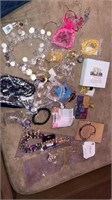 Lot of assorted  faux jewellery