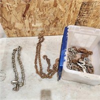 Various short Chains w hooks