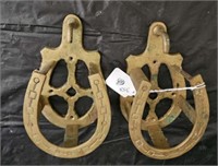 pair of brass horse shoe hooks