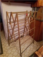 Wood fold up drying rack, no broken bars