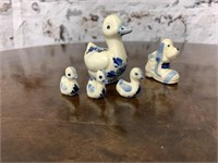 Small Porcelain Figures "Ducks & Dogs"