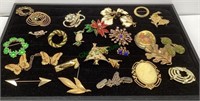 Great lot of vintage and costume brooches
