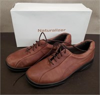 Pair of Naturalizer Kyle Flynn Leather Shoes. Sz