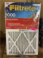 Filtrete air filter 16x25x1 (damaged)