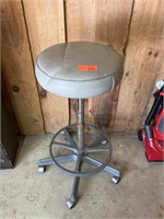 Rolling stool