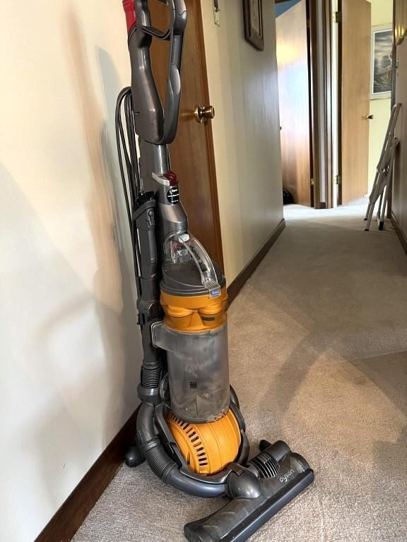 Dyson Ball Upright Vacuum