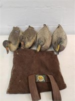 4 Carry Light Decoys with bag