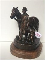 horse statue/13' veterinarian statue