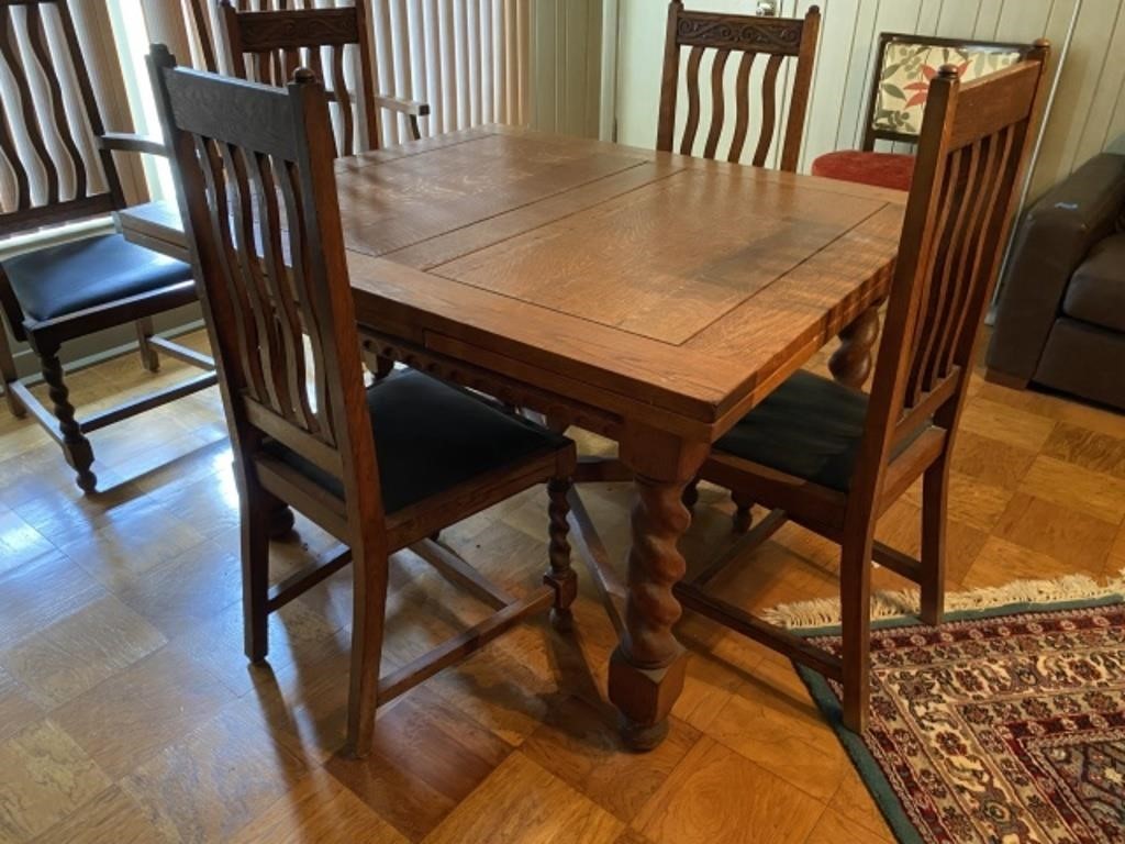 Biddick Co. Extendable Dining Table w/ 6 Chairs