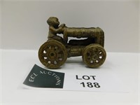 CAST IRON TOY TRACTOR