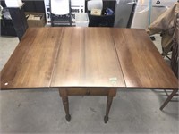 Beautiful Cherry Drop Leaf Dining Table w/ drawer