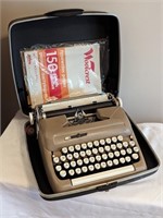 WOOLCREST TYPEWRITER