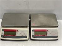 2 ohaus valor1000 scales