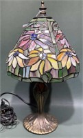 SMALL LEADED GLASS TABLE LAMP