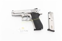 Smith & Wesson Model 5906 9 mm Pistol