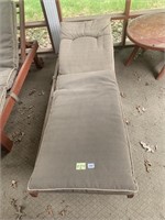 RED WOOD LOUNGE CHAIR