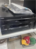 YAMAHA AX-V1500 RECEIVER & YAMAHA CD PLAYER