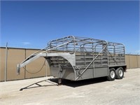 1969 Hanover 16' Gooseneck Horse / Stock Trailer