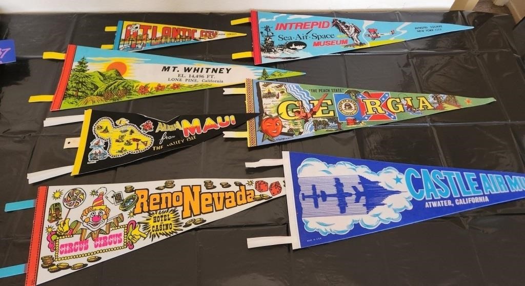 W - LOT OF 7 COLLECTIBLE PENNANTS (H26)
