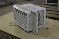 General Electric 5000 Btu AC Unit, Works Per