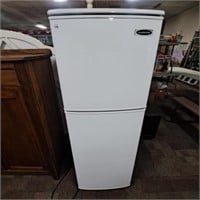Franklin Chef Apartment Size Refrigerator