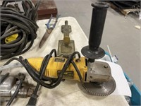 DEWALT GRINDER