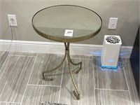 ACCENT TABLE