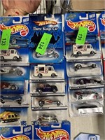 LOT OF 5 HOT WHEELS HOTWHEELS CARS