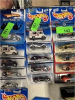 LOT OF 5 HOT WHEELS HOTWHEELS CARS