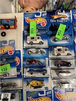 LOT OF 5 HOT WHEELS HOTWHEELS CARS