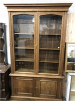 Beautiful oak antique kitchen cupboard - has the