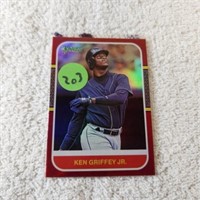 2021 Donruss Red Insert Ken Griffey Jr.