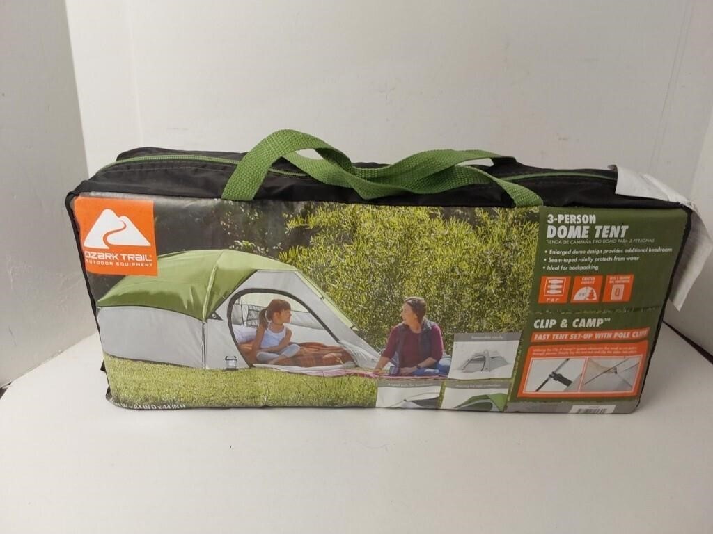 Like New Ozark Trail 3 Person Dome Tent U14B