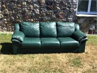 VINTAGE GREEN LEATHER COUCH NO RIPS OR TEARS NICE