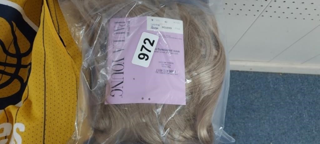 BLOND WIG