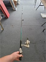 QUANTUM REEL AND EAGLE CLAW ROD