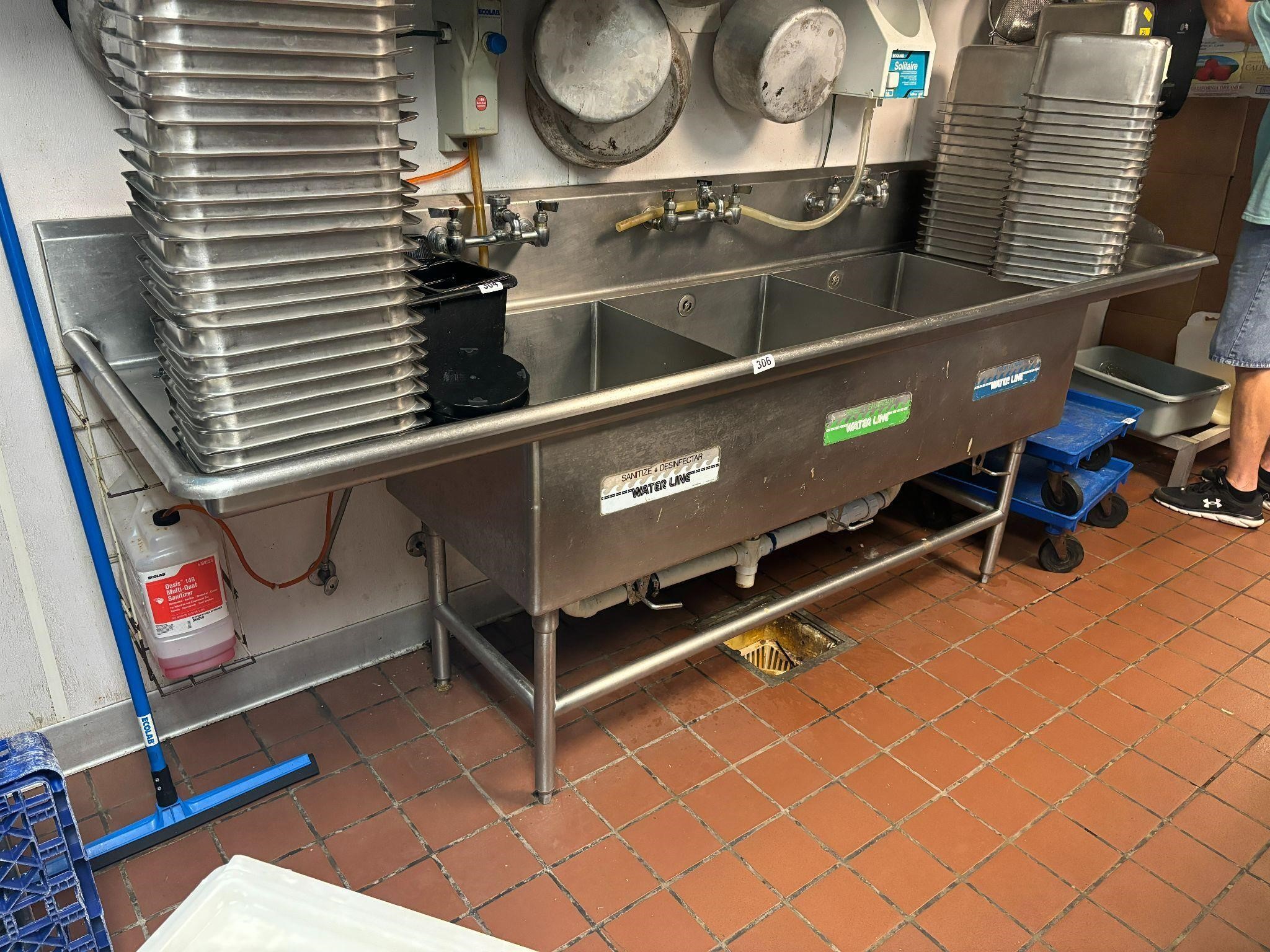 3 Compartment Commercial Sink