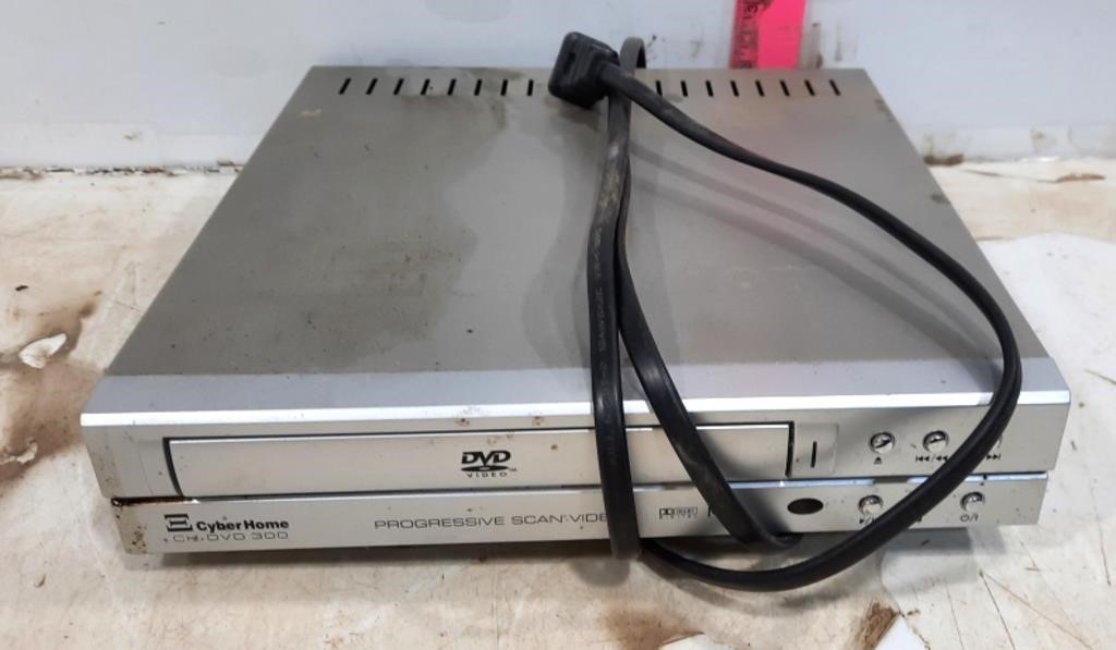 Cyber Home DVD Player. Turns On