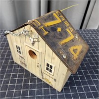 P2 License Plate Bird House with chain