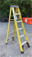 Greenbull 6' Fiberglass Step Ladder
