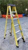 Greenbull 6' Fiberglass Step Ladder