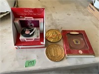 Kentucky Coins, Ornament & Marilyn Monroe Orn.