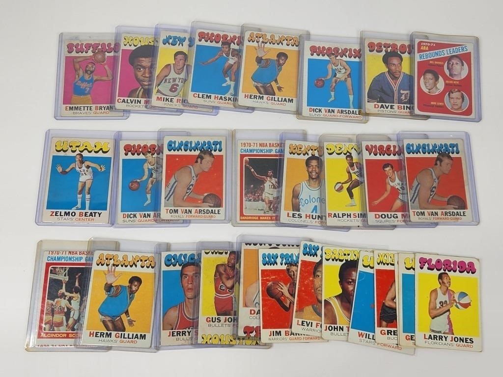 ASSORTMENT OF 1971 & 1972 TOPPS BASKETBALL